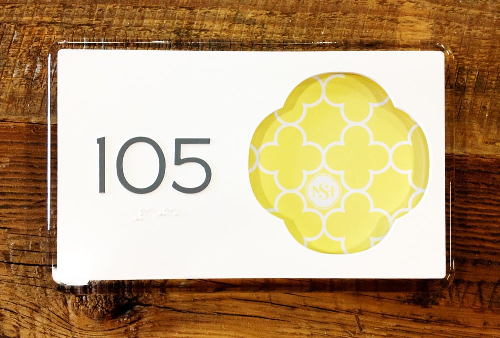 Novacryl PT 118 "105" sign