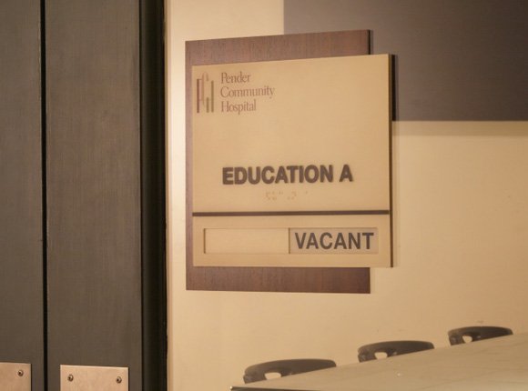 Novacryl PT education sign